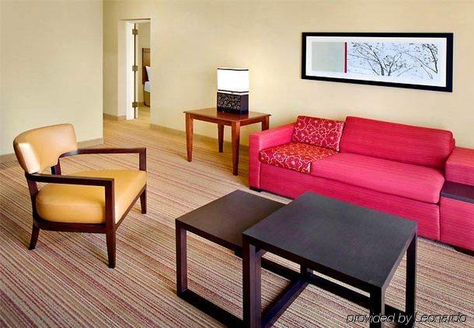 Courtyard By Marriott Pittsburgh Airport Hotel Coraopolis Стая снимка
