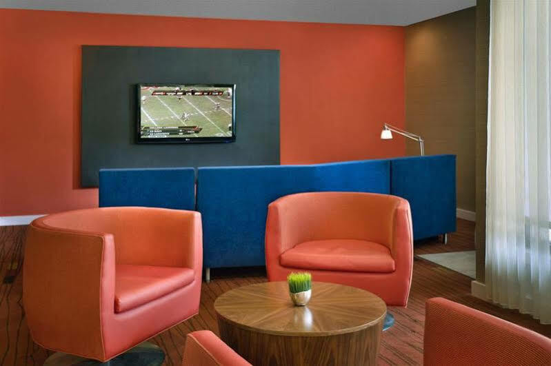 Courtyard By Marriott Pittsburgh Airport Hotel Coraopolis Екстериор снимка
